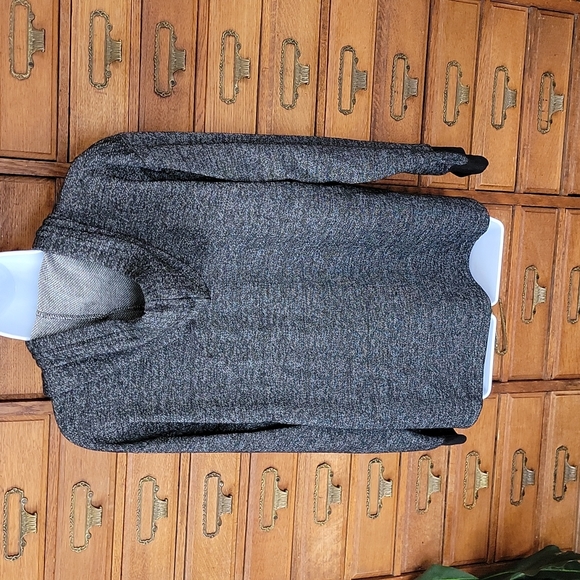 Large Just be free Hoodie - Picture 2 of 5